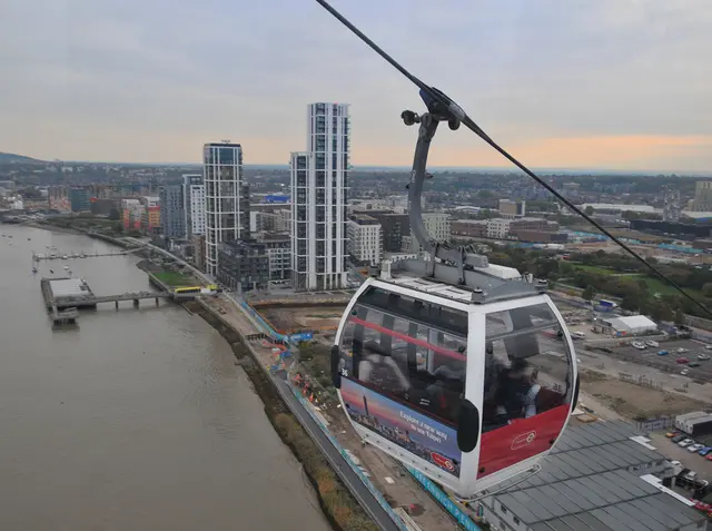 London Cable Car ist eine Luftseilbahn, die im östlichen Teil Londons die Stadtteile Greenwich und Docklands verbindet 