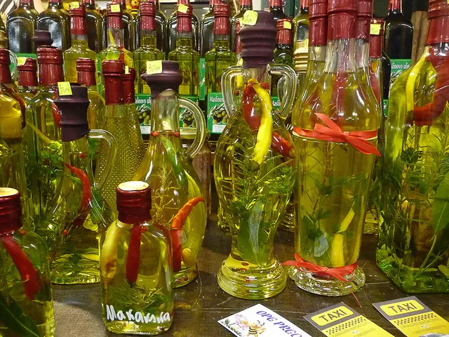 Zu den Urlaubserinnerungen gehören auch Details - hier in einem Laden mit Alkoholica speziell für Touristen