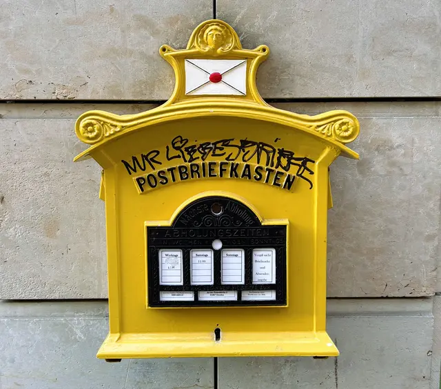 Nichtamtliche Einschränkung:). Entdeckt in Dresden. 