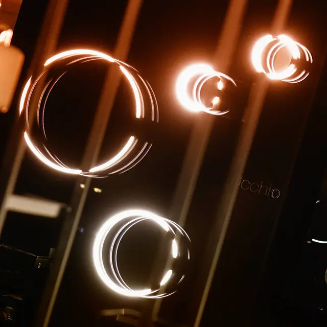 Fotografie. Fotografiert in Foto Technik scharf / unscharf von Neonlicht Ringen. | Foto: Jörg Schubert - #schubertj73 