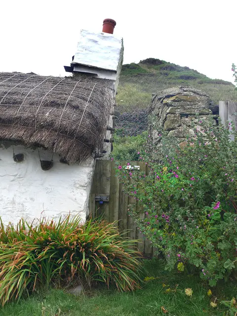 Hütte an der Niarbyl Bay