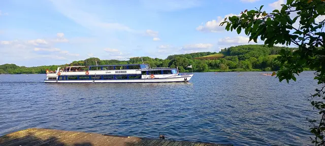 Die MS Heisingen unterwegs auf dem Baldeneysee 