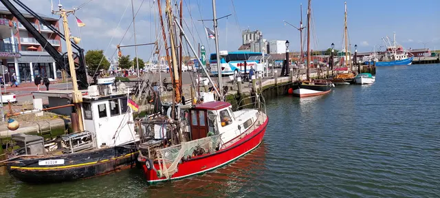 Büsum Hafen
einfach ein muss wenn man die Speicherkarte füllen möchte ;-)
Ja es gibt dort einiges was ich auf der Speicherkarte eingefangen habe.