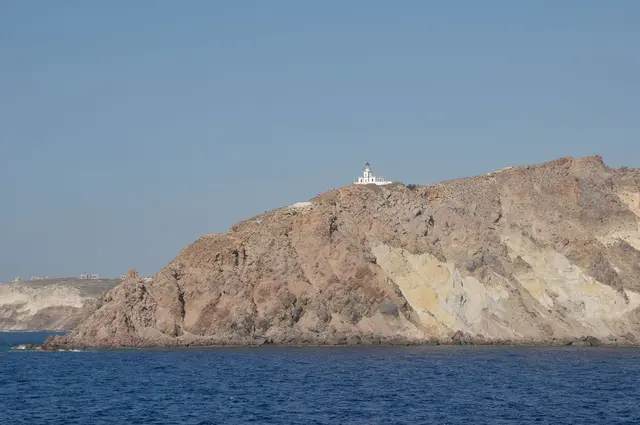 Leuchtturm von Akrotiri auf der Insel Santorin
