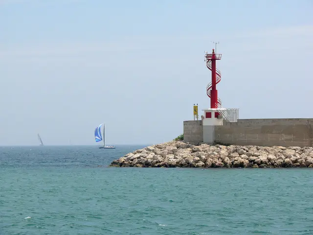 Schiffahrtszeichen am Hafen von Palma de Mallorca