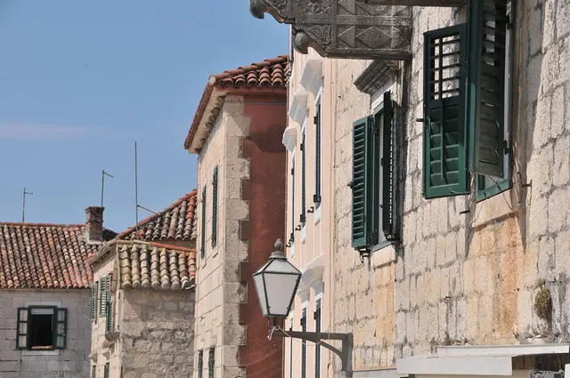 Häuser in der Altstadt von Makarska