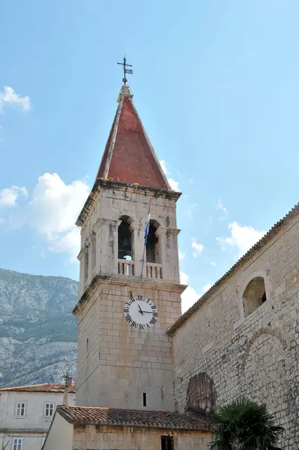  Kirche des Heiligen Markus (Crkva Sv. Marka) in Makarska, Kroatien.