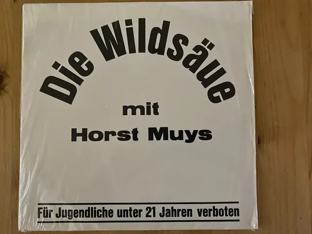 Was Opa so im Schrank hatte. Heute dürfen die Kinder alles, früher erst ab 21 Jahre. | Foto: Umbehaue