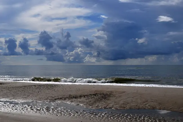 Am Strand von Hennestrand an der Nordsee