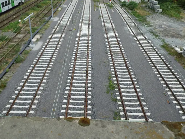 Gleiserneuerung in Wesel.
Kameraperspektive: Friedrich-Ebert-Brücke Schermbecker Landstraße (B58) | Foto: Siegmund Walter, 06.08.2026, 12:50 Uhr