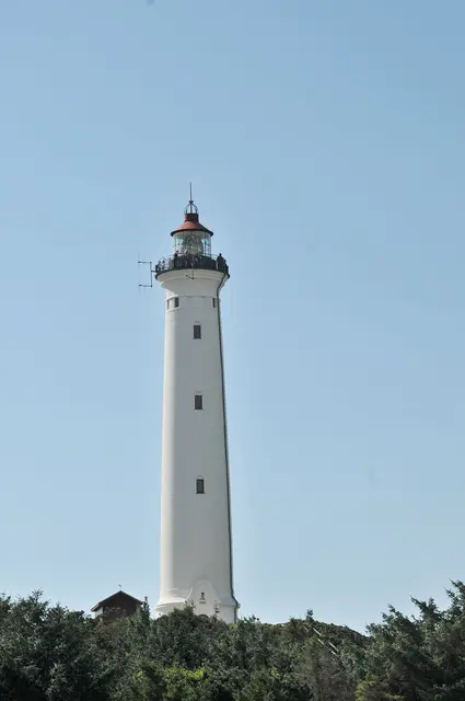 Der Leuchtturm Lyngvig Fyr ist 38 Meter hoch und steht in Holmsland Klit zwischen Søndervig und Hvide Sande
