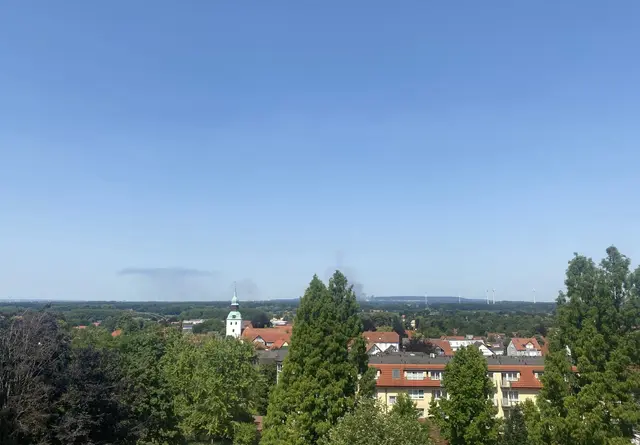 Erinnerungen an den Reha-Aufenthalt 2022: Der weite Blick über die Dächer des Kurorts lässt den Geist zur Ruhe kommen.