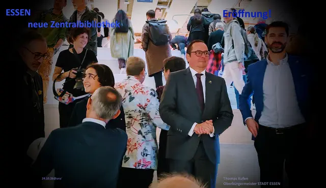 ZENTRALBIBLIOTHEK
Essen wird neu eröffnet!
Oberbürgermeister Thomas KUFEN
heißt alle ausdrücklich willkommen!
Ein Ort, für alle,
Ort der Begegnung
ein Ort der Demokratie
und ein Ort für die Demokratie-Verteidiger´
und
ein ORT des Respekts!

:-)))

ESSEN!♥
24.10.26@AnastasiA

