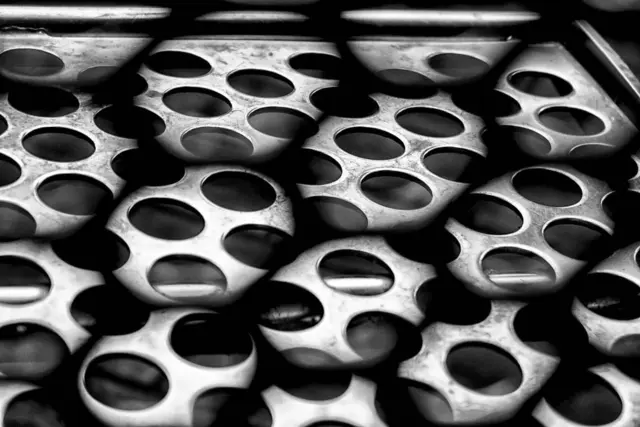 Fotografie. Fotografiert in Foto Technik scharf / unscharf von einem Lochblech. | Foto: Jörg Schubert - #schubertj73 